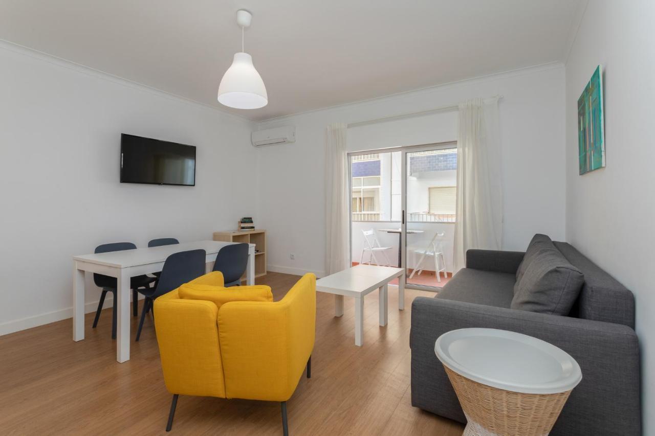 Al - Apartamentos Vista Mar Quarteira Eksteriør billede