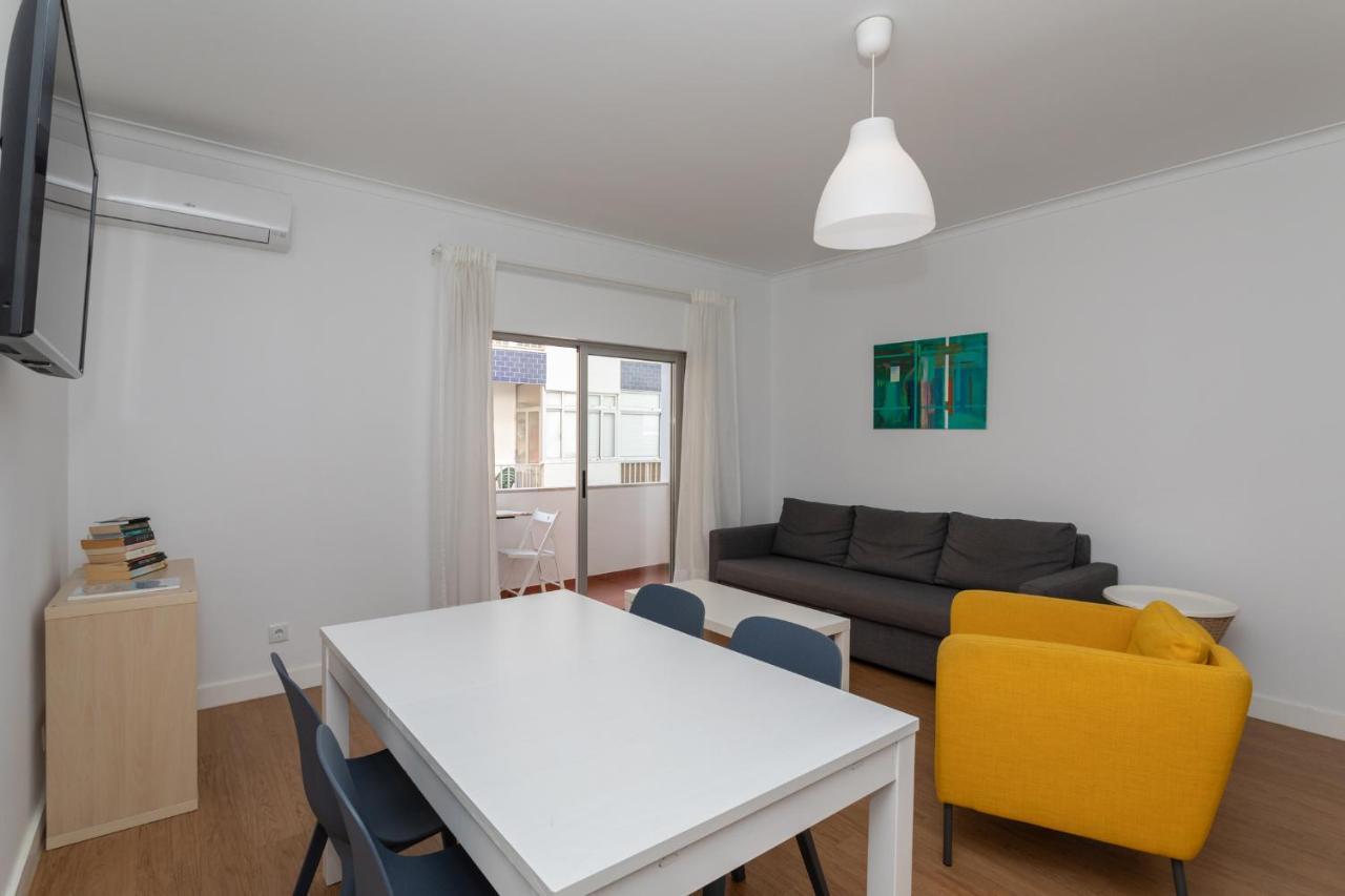 Al - Apartamentos Vista Mar Quarteira Eksteriør billede