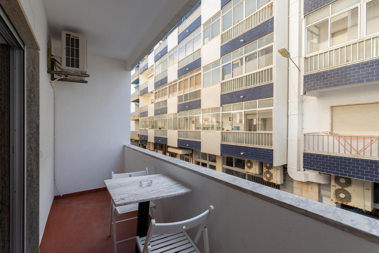 Al - Apartamentos Vista Mar Quarteira Eksteriør billede